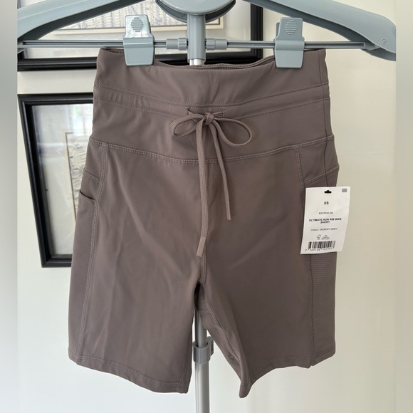Cotton On Body Women's Taupe Workout Shorts, XS
NWT - Picture 1 of 12